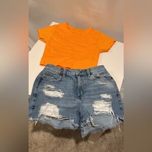 American Eagle Outfitters Blue Distressed Jean Shorts & offline top Xs